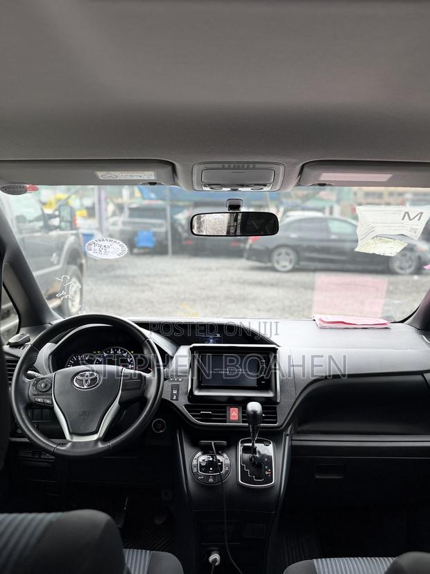 Toyota Voxy 2015 Black