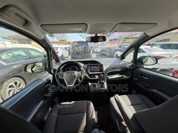 Toyota Voxy 2015 Black