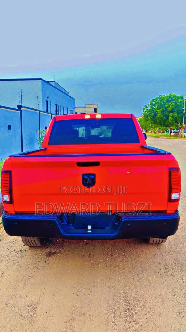 RAM 1500 Tradesman Quad Cab SB 2024 Red