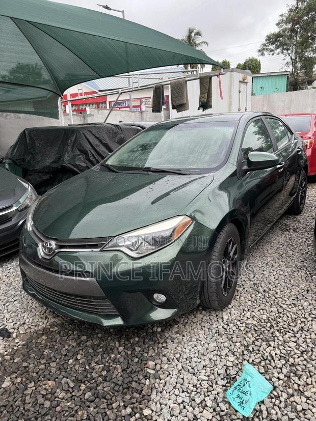 Toyota Corolla LE 4dr Sedan (1.8L 4cyl CVT) 2015 Green