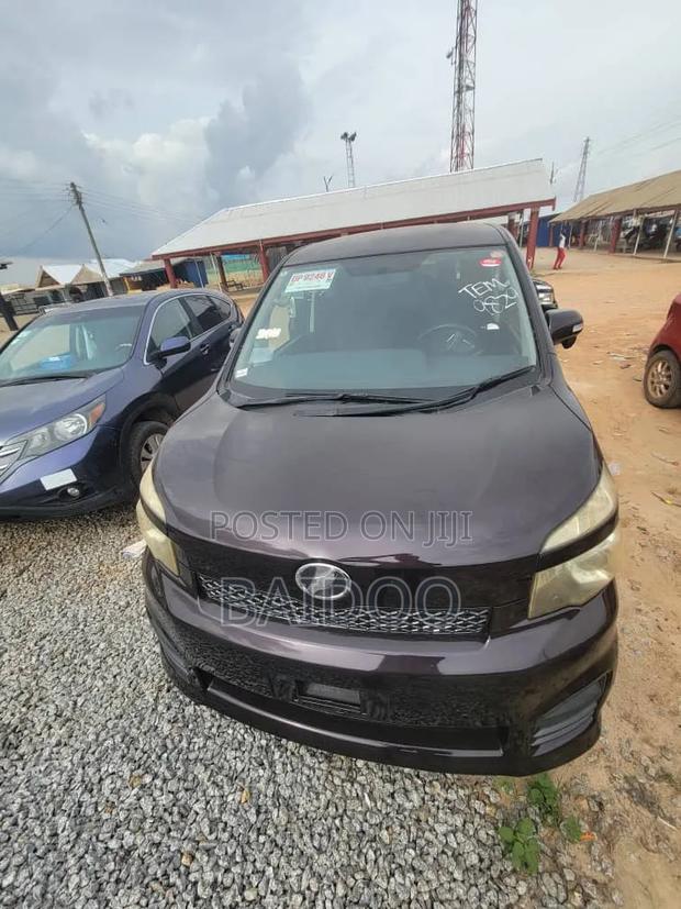 Toyota Voxy 2010 Black