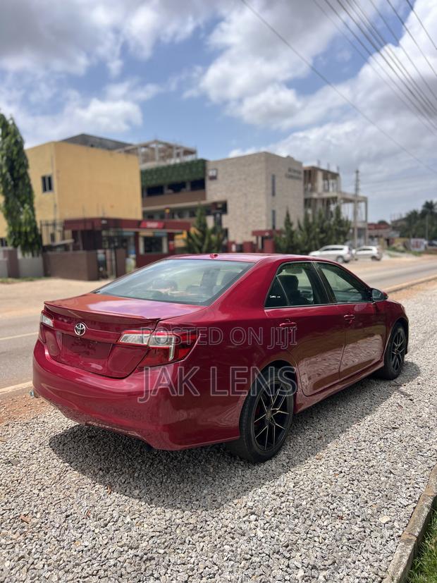 Toyota Camry SE 4dr Sedan (2.5L 4cyl 6A) 2014 Red