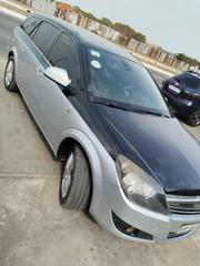 Opel Astra 1.4 Essentia 2011 Silver for sale