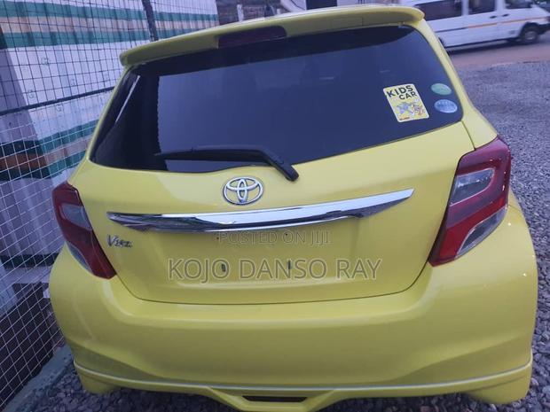 Toyota Vitz 1.3 FWD 5dr 2015 Yellow