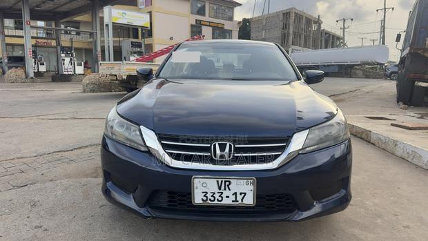 Honda Accord Touring V-6 4dr Sedan (3.5L 6cyl 6A) 2014 Blue