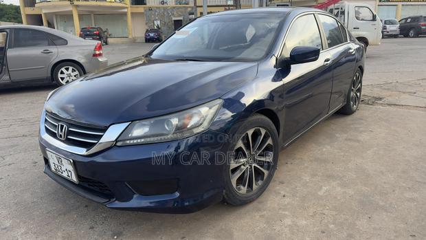 Honda Accord Touring V-6 4dr Sedan (3.5L 6cyl 6A) 2014 Blue