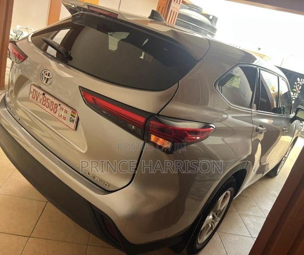 Toyota Highlander LE AWD 2023 Silver