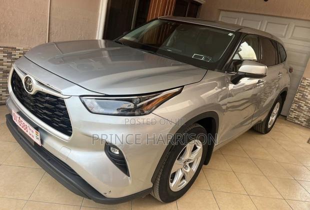 Toyota Highlander LE AWD 2023 Silver