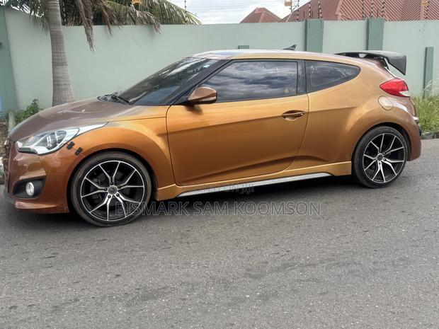 Hyundai Veloster 2013 Beige