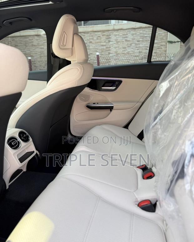 New Mercedes-Benz C300 2025 White