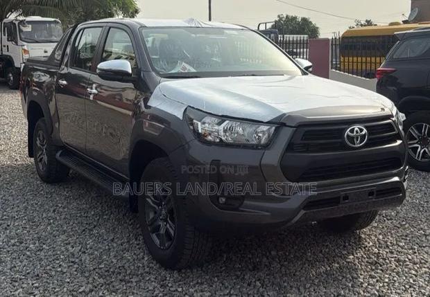 New Toyota Hilux 2024