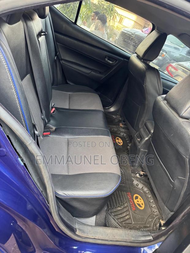 Toyota Corolla 2018 Blue