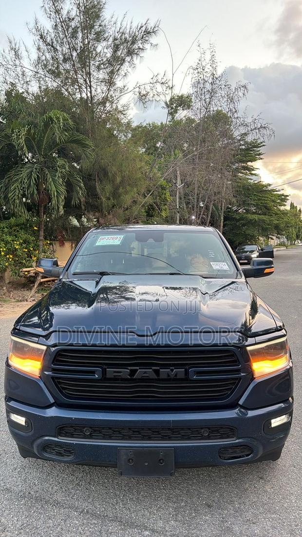 Dodge RAM 1500 5.7 Petrol AWD 2021 Blue