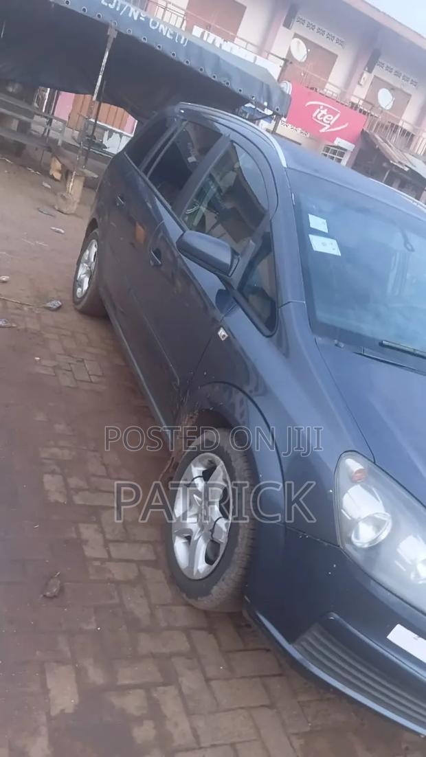 Opel Zafira 1.6 2008 Black