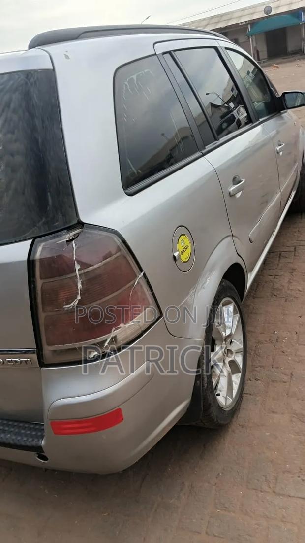 Opel Zafira 1.6 2008 Silver