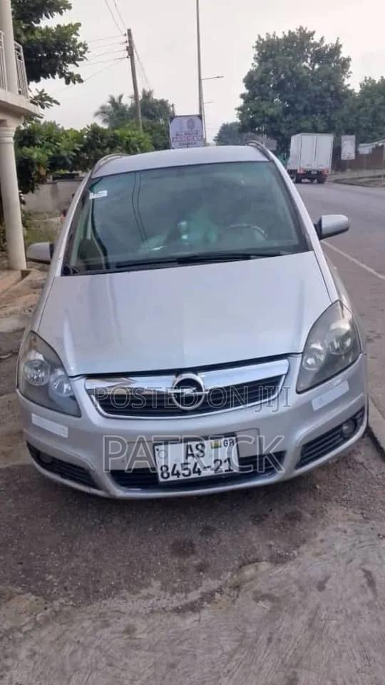 Opel Zafira 1.6 2008 Silver