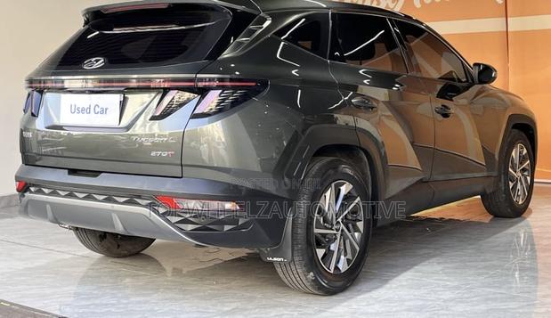 Hyundai Tucson 2023 Gray