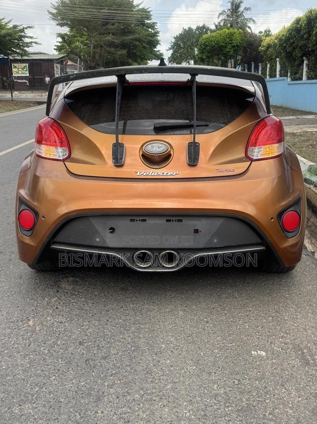Hyundai Veloster 2013 Beige