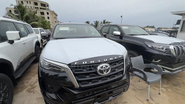 New Toyota Fortuner 2025 Black