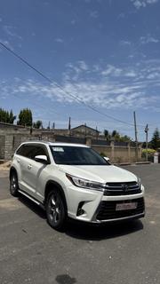 Toyota Highlander XLE 2019 White for sale