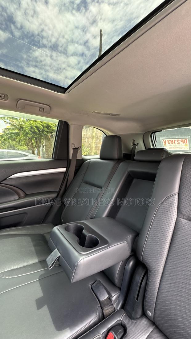 Toyota Highlander XLE 2019 White