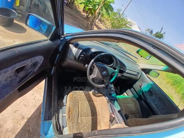 BMW 316i 1999 Blue