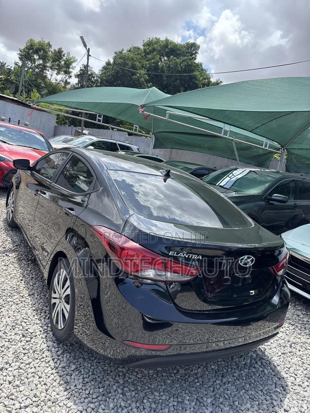Hyundai Elantra Limited 4dr Sedan (1.8L 4cyl 6A) 2015 Black