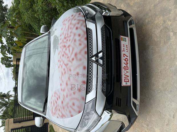 Mitsubishi Outlander SE AWC 2019 Silver