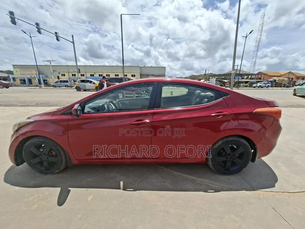 Hyundai Elantra 2013 Red