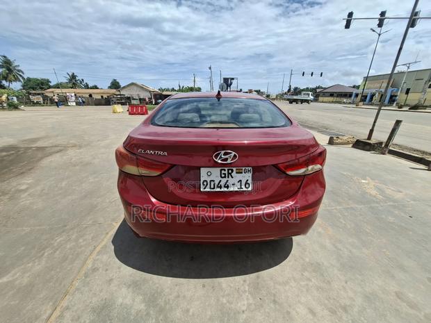Hyundai Elantra 2013 Red