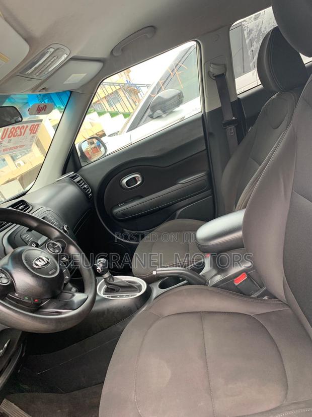Kia Soul Base Hatchback 2016 White