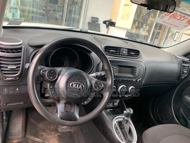 Kia Soul Base Hatchback 2016 White