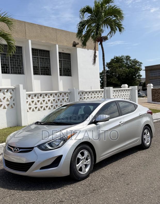 Hyundai Elantra SE 4dr Sedan (1.8L 4cyl 6A) 2015 Silver