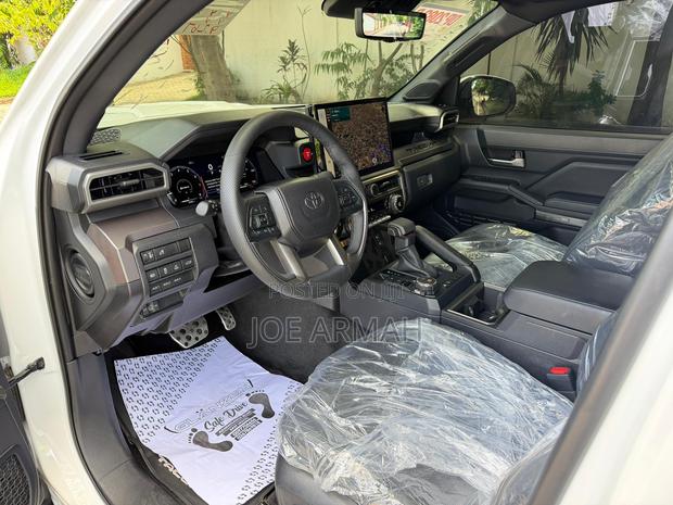 Toyota Tacoma TRD Sport Double Cab 4WD 5.0 ft. SB (Automatic) 2025