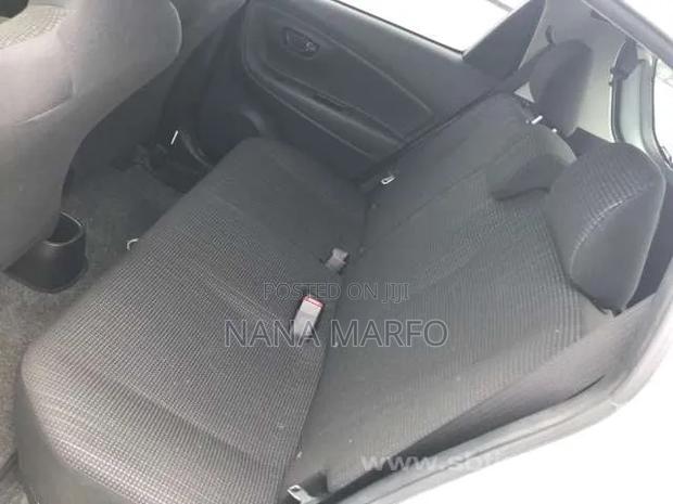 Toyota Vitz 1.3 FWD 5dr 2016 Silver