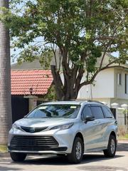 Toyota Sienna 2022 Silver for sale