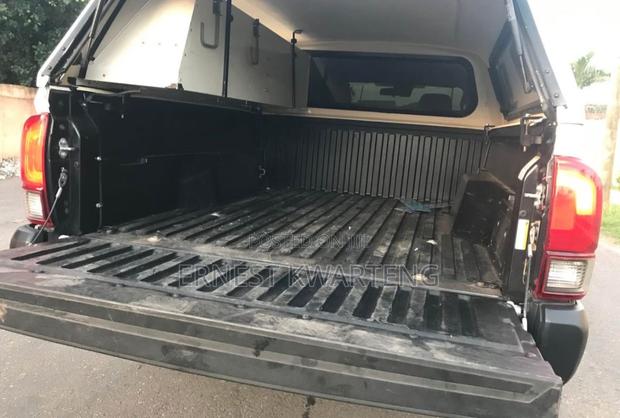 Toyota Tacoma 2022 White