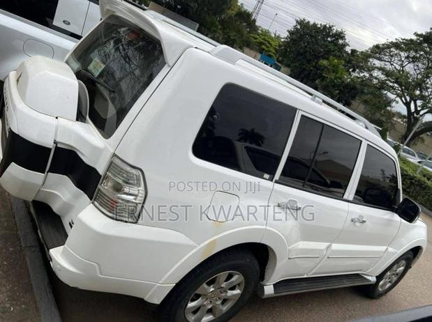 Mitsubishi Pajero 2020 White