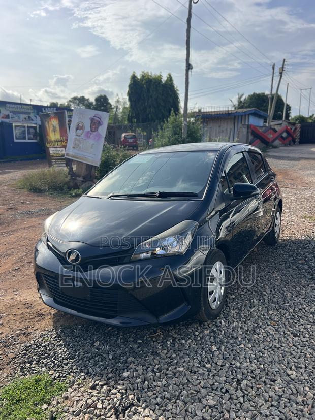 Toyota Vitz 1.3 AWD 3dr 2015 Black