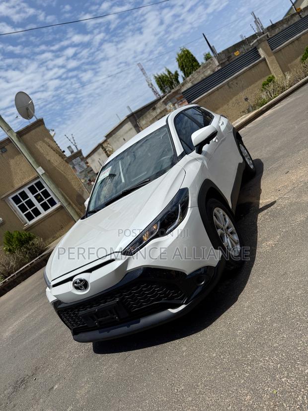 Toyota Frontlander 2.0 Petrol FWD 2025 White
