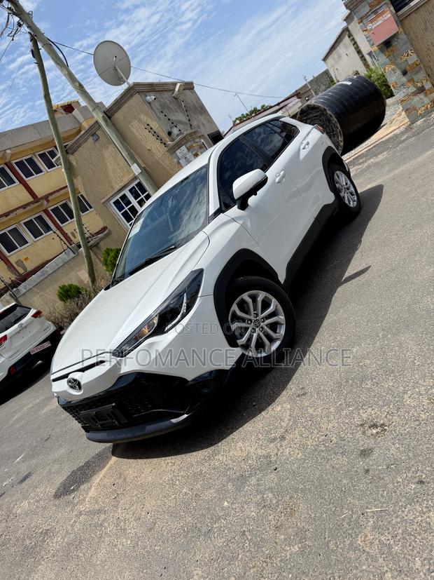 Toyota Frontlander 2.0 Petrol FWD 2025 White