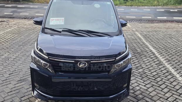 Toyota Voxy SV Premium 2014 Blue