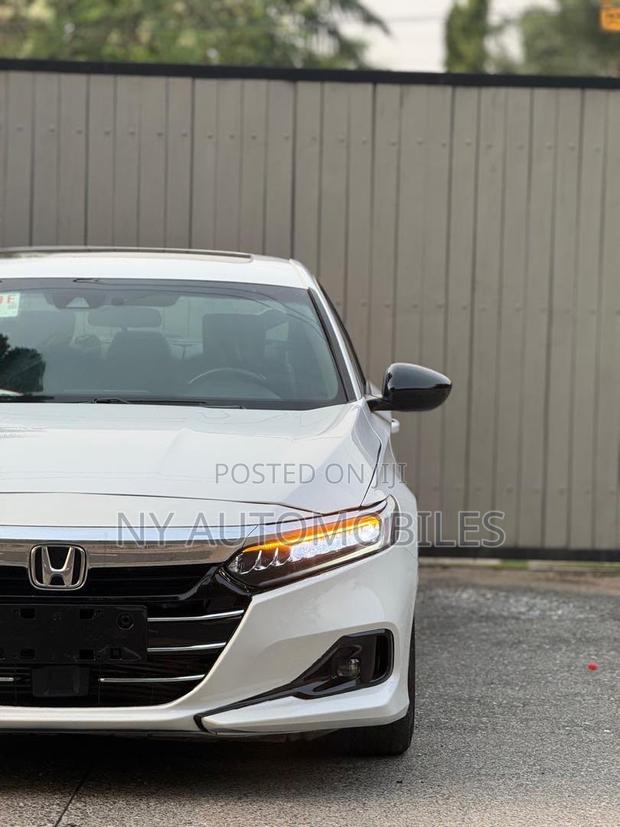 Honda Accord Sport 2.0T 2021 White