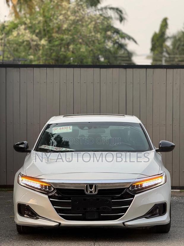 Honda Accord Sport 2.0T 2021 White