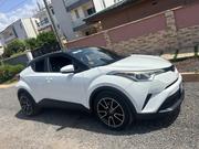 Toyota C-HR LE FWD 2019 White for sale