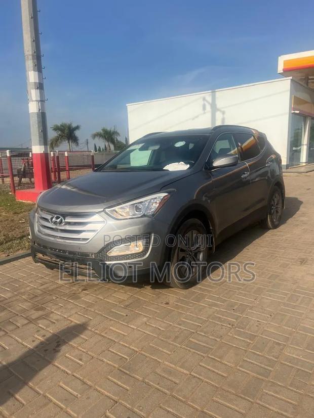 Hyundai Santa Fe SE FWD 2016 Silver