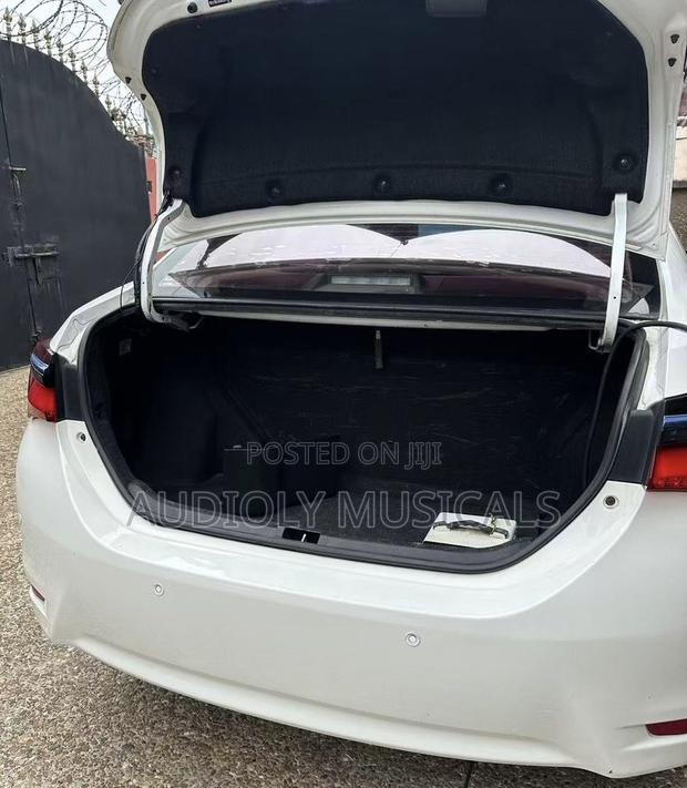 Toyota Corolla 2020 White
