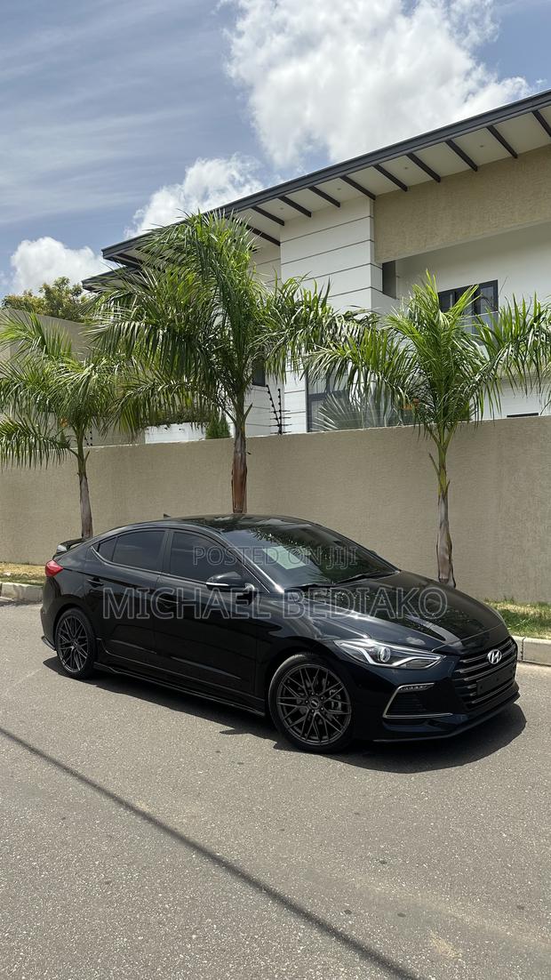 Hyundai Avante 2018 Black