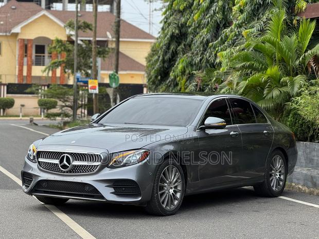 Mercedes-Benz E300 4Matic AWD Sedan (2.0L 4cyl 9A) 2017 Gray