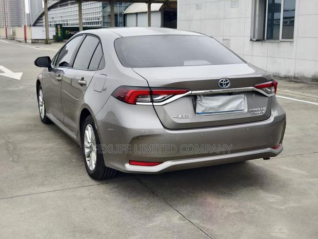Toyota Corolla 2023 Beige